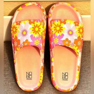 Women’s Slides/Sandals